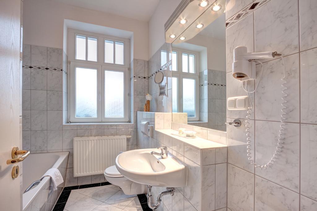 Haus Seeblick Hotel Garni & Ferienwohnungen Zinnowitz Εξωτερικό φωτογραφία